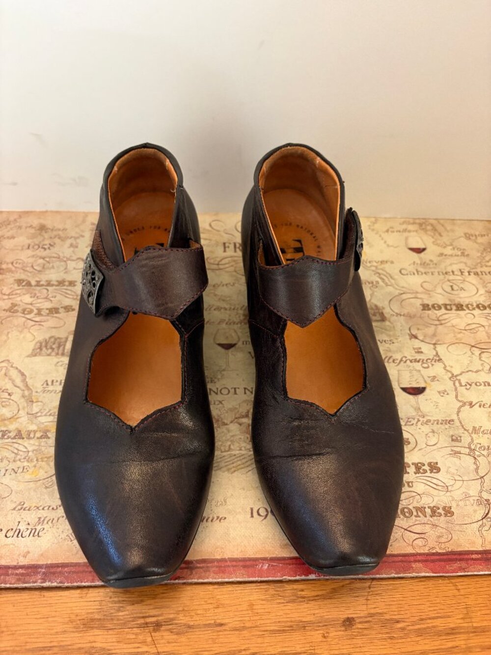 Think! Aida Leather Pumps - Comfort & Style (Size 38)